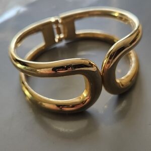 Elegant Gold-Tone Bracelet